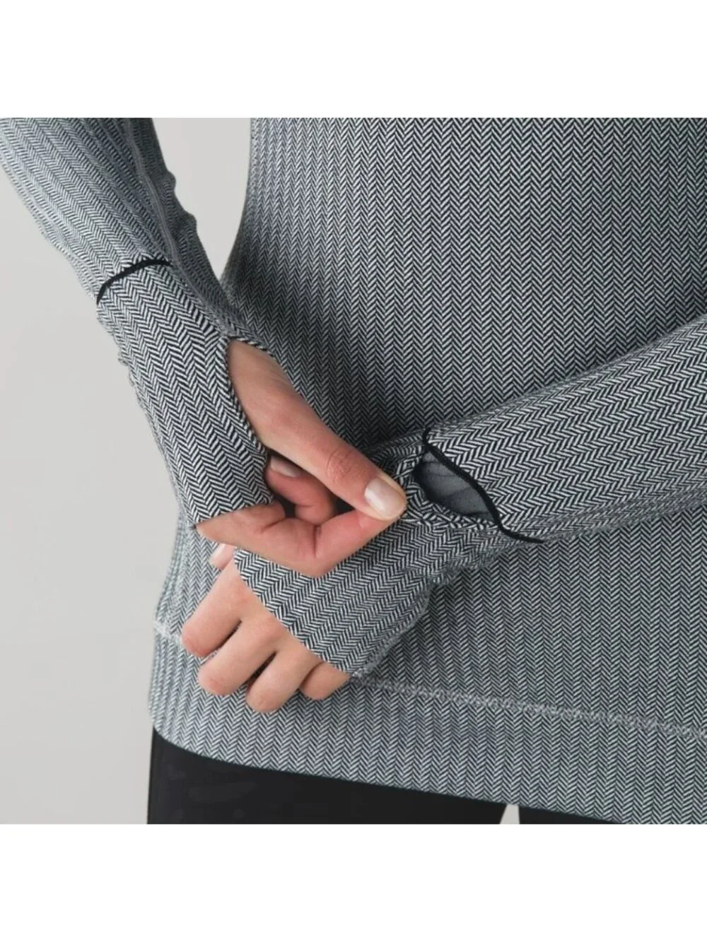 Lululemon Think Fast Long Sleeve Heathered Herringbone Silver Spoon Blk
